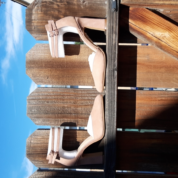 Vince Camuto Shoes - Vince Camuto-Dorinda in Dusty Rose Oil Nubuck Leather size 9.5 NEW